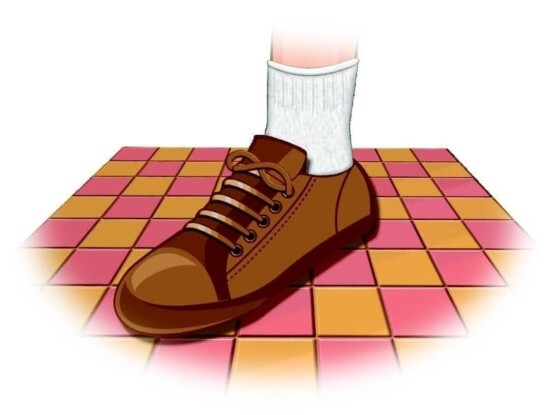 Chăm sóc bàn chân tiểu đường: Chọn giày vừ chân